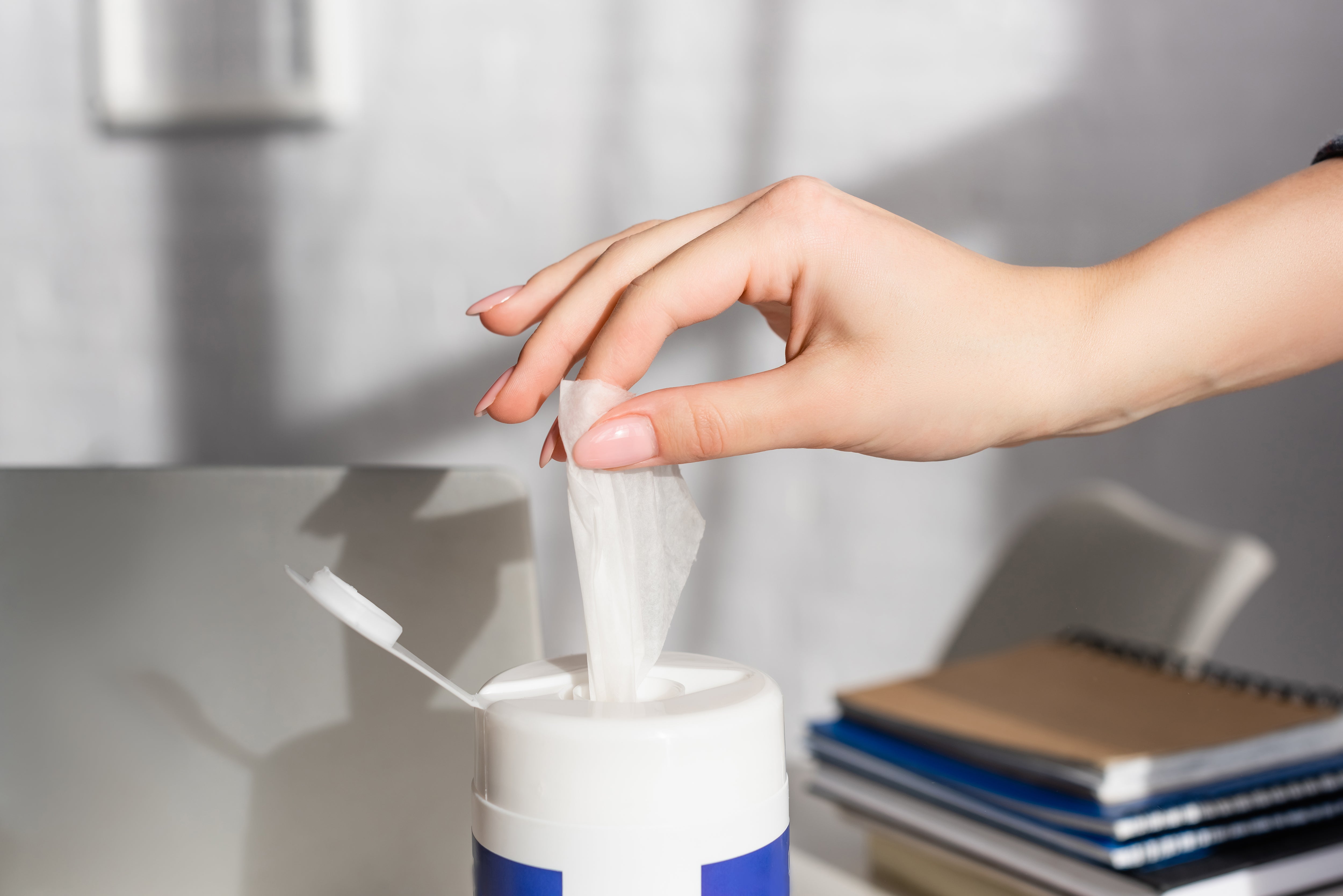Alcohol-Free vs. Alcohol-Based Disinfecting Wipes: Which is Best for Your Practice?