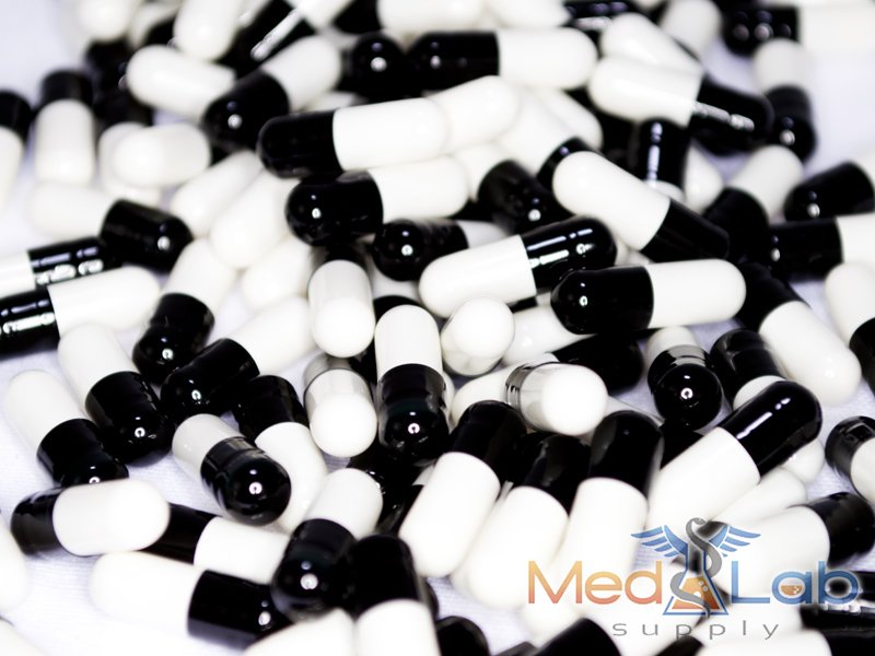 Black/White Gelatin Capsules, Size 3, Bag of 500