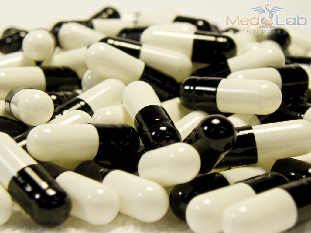 Black/White Capsules, Size 0